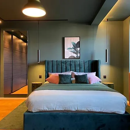Luxuriose In Guter Lage Apartment *
